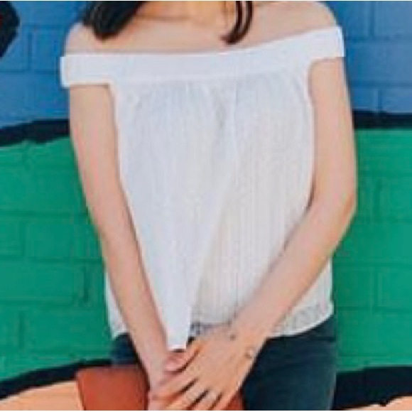 ::SOLD:: Loft Off-Shoulder Top - Picture 3 of 3